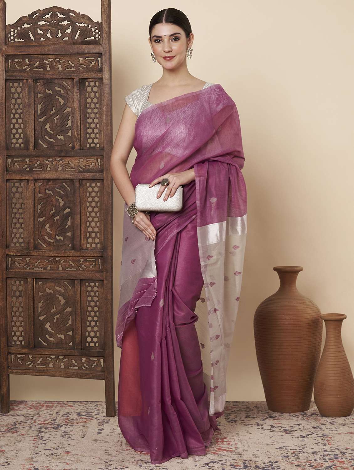 women self design handloom saree with blouse - 22272745 -  Standard Image - 1