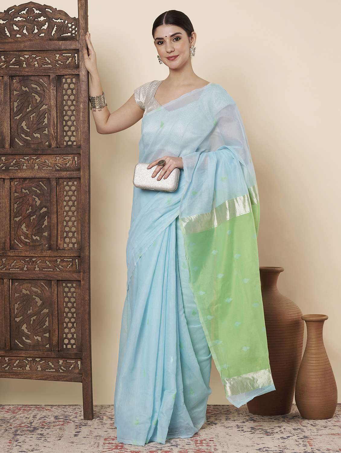 women self design handloom saree with blouse - 22272747 -  Standard Image - 1