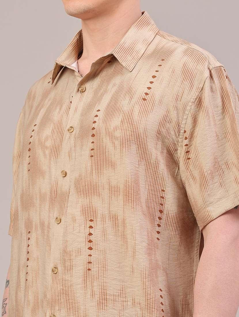 men printed short sleeve regular fit casual shirt - 22273153 -  Standard Image - 1