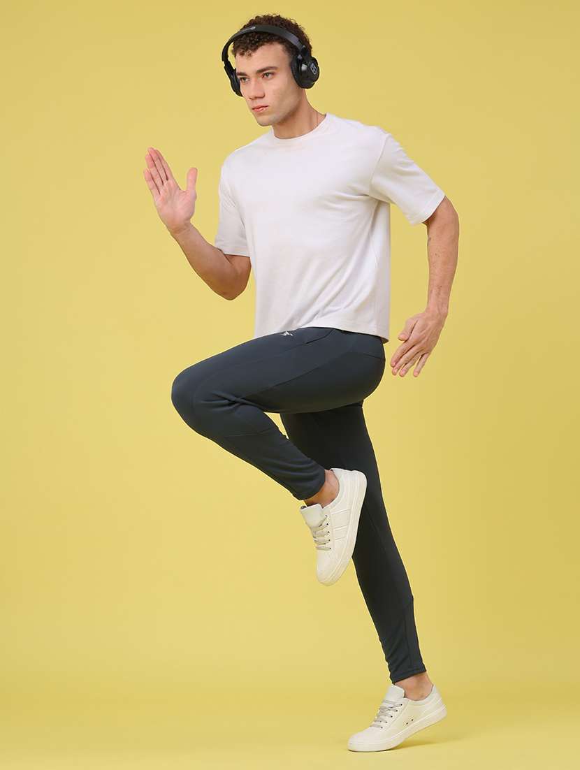 men solid mid rise slim fit track pant - 22273323 -  Standard Image - 4