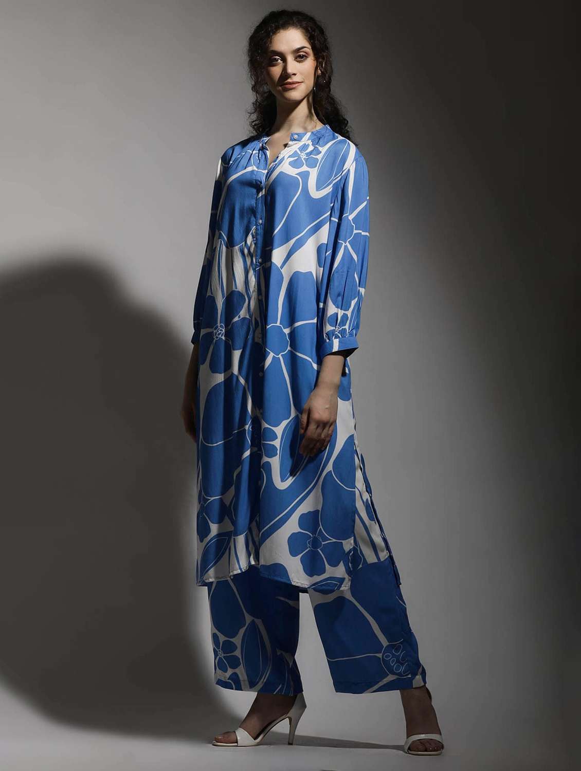 women floral three quarter sleeve kurta pant set - 22273587 -  Standard Image - 1