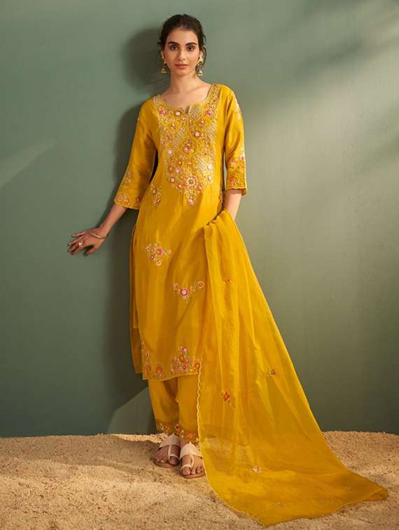 women solid with work three quarter sleeve kurta pant with dupatta set