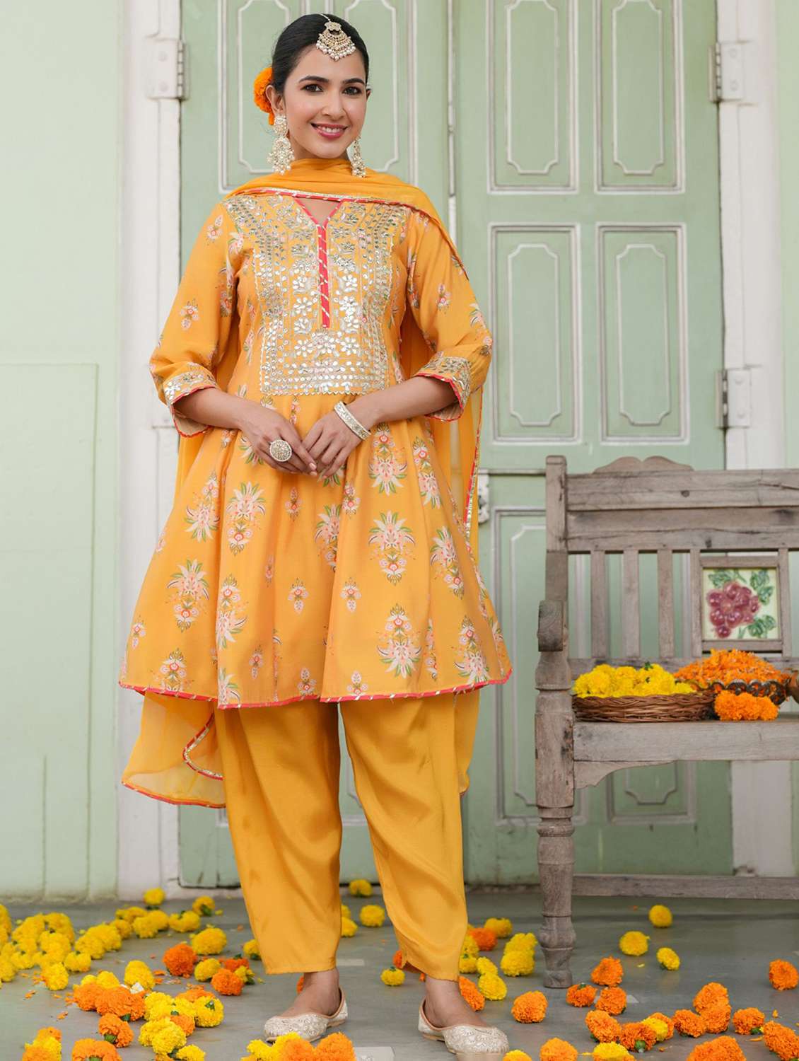 women floral three quarter sleeve kurta pant with dupatta set - 22273729 -  Standard Image - 1