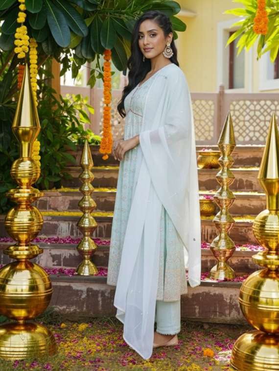 women solid with work three quarter sleeve kurta pant with dupatta set - 22273745 -  Standard Image - 1