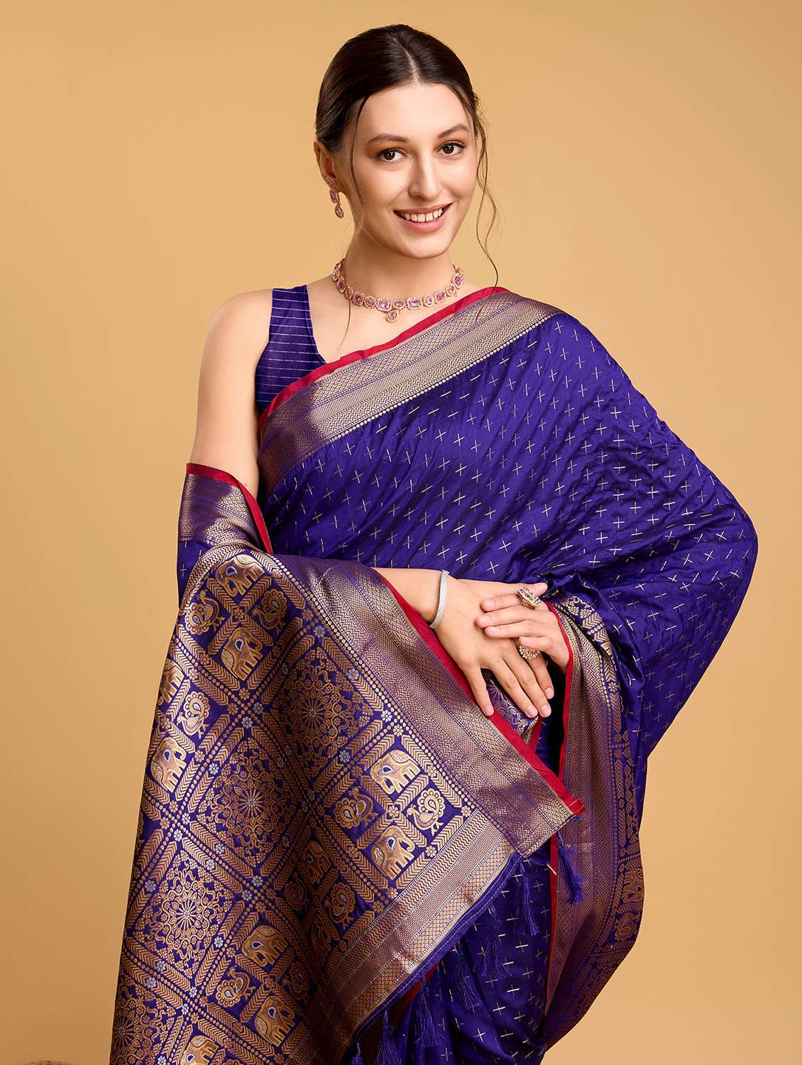 women self design banarasi saree with blouse - 22274029 -  Standard Image - 1