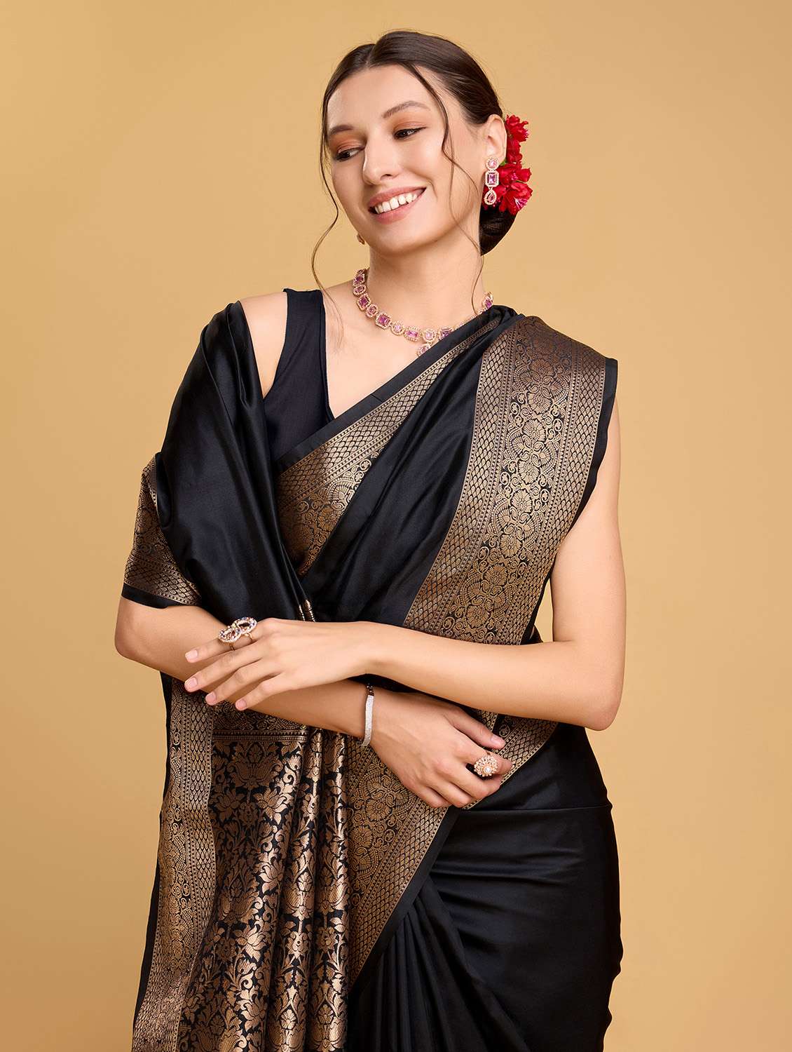 women solid with bordered saree with blouse - 22274030 -  Standard Image - 1