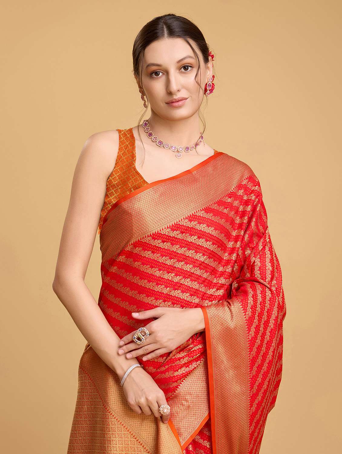 women self design banarasi saree with blouse - 22274074 -  Standard Image - 1