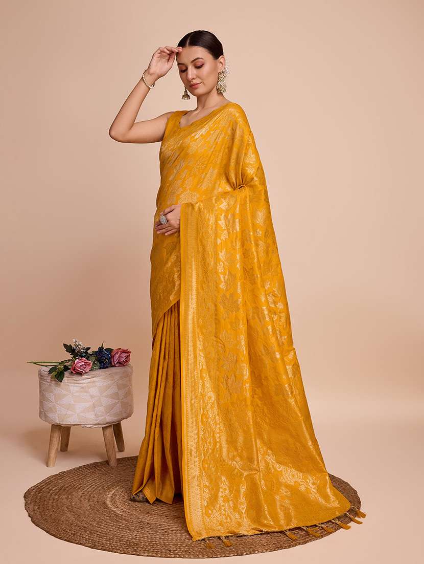 women self design banarasi saree with blouse - 22274084 -  Standard Image - 1
