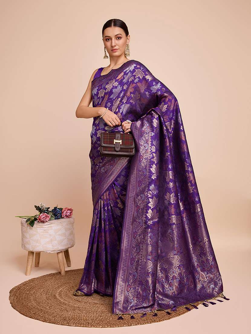 women self design banarasi saree with blouse - 22274087 -  Standard Image - 1