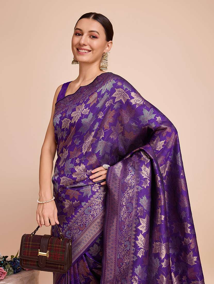 women self design banarasi saree with blouse - 22274087 -  Standard Image - 4