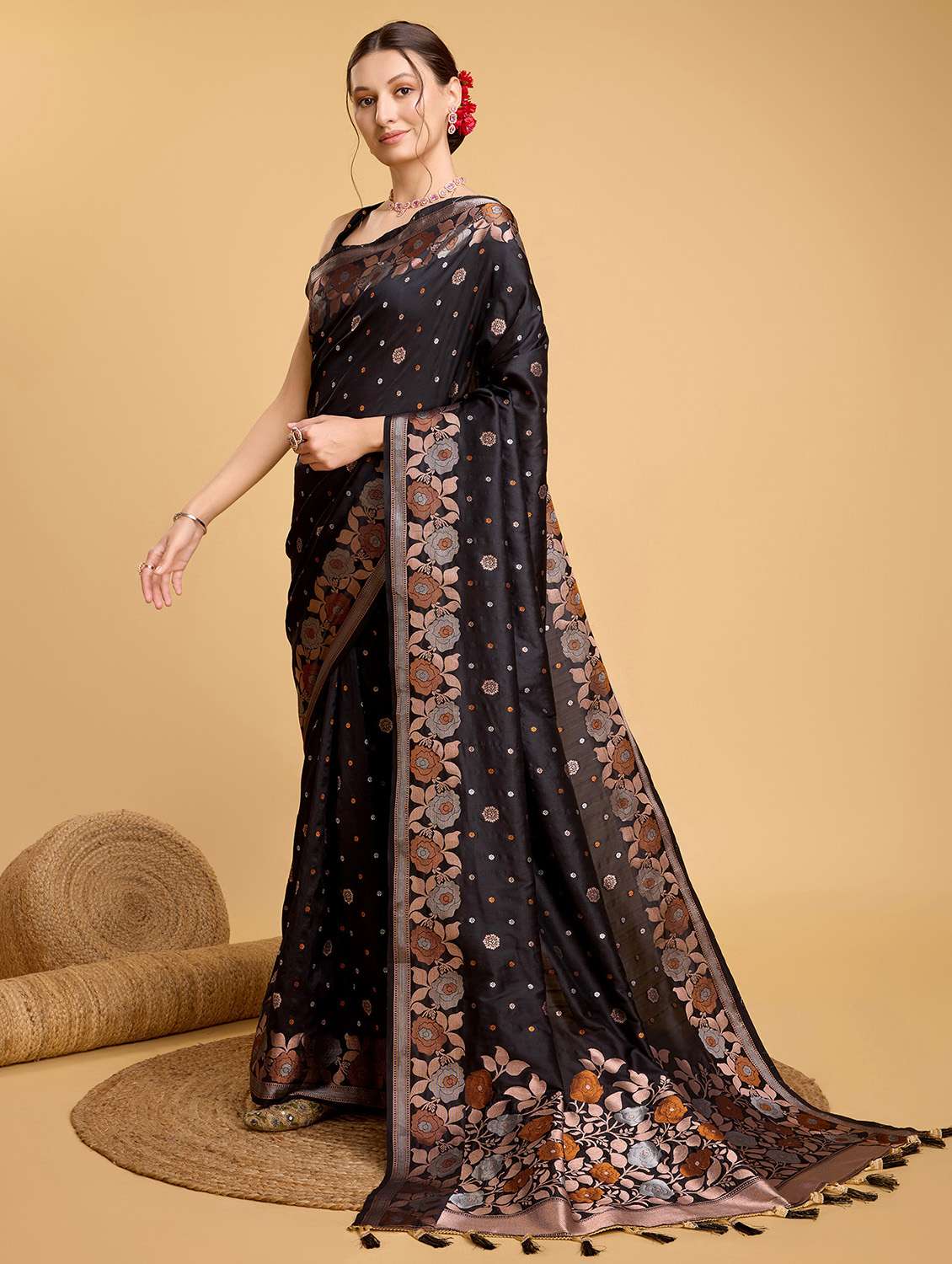 women self design banarasi saree with blouse - 22274088 -  Standard Image - 1