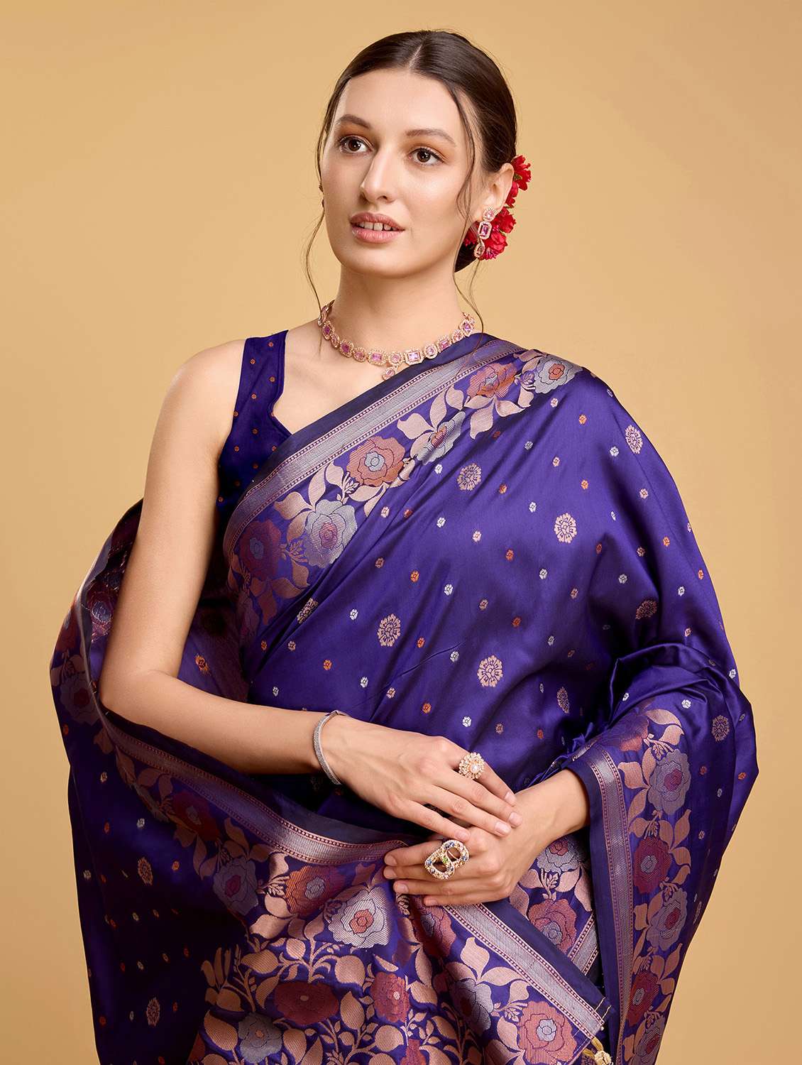 women self design banarasi saree with blouse - 22274092 -  Standard Image - 4