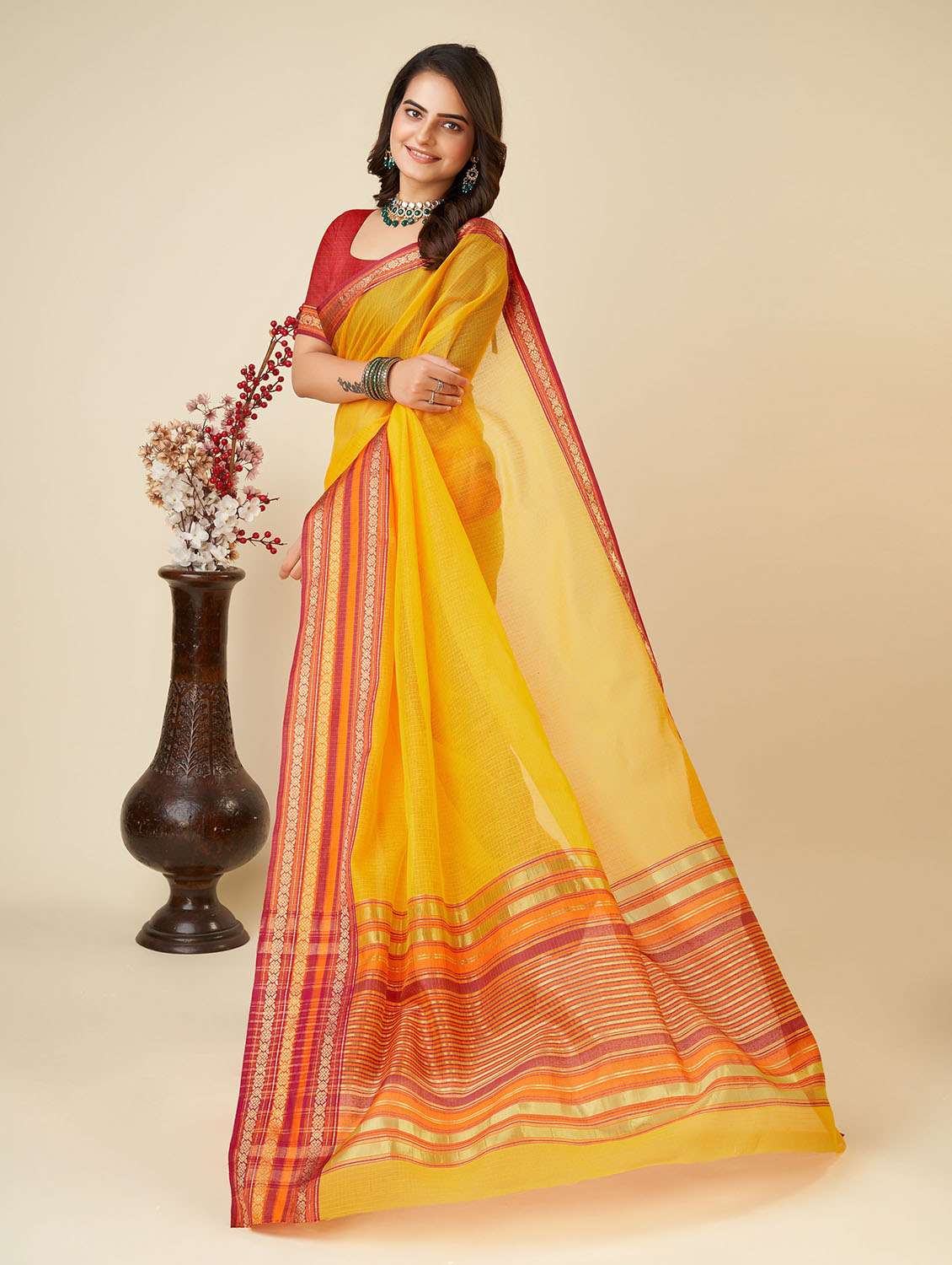 women solid with bordered saree with blouse - 22274119 -  Standard Image - 1