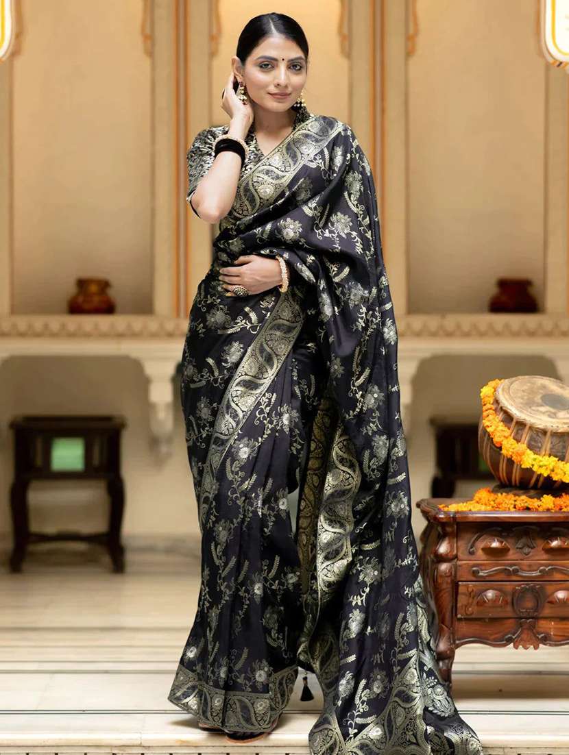 women self design banarasi saree with blouse - 22274159 -  Standard Image - 1