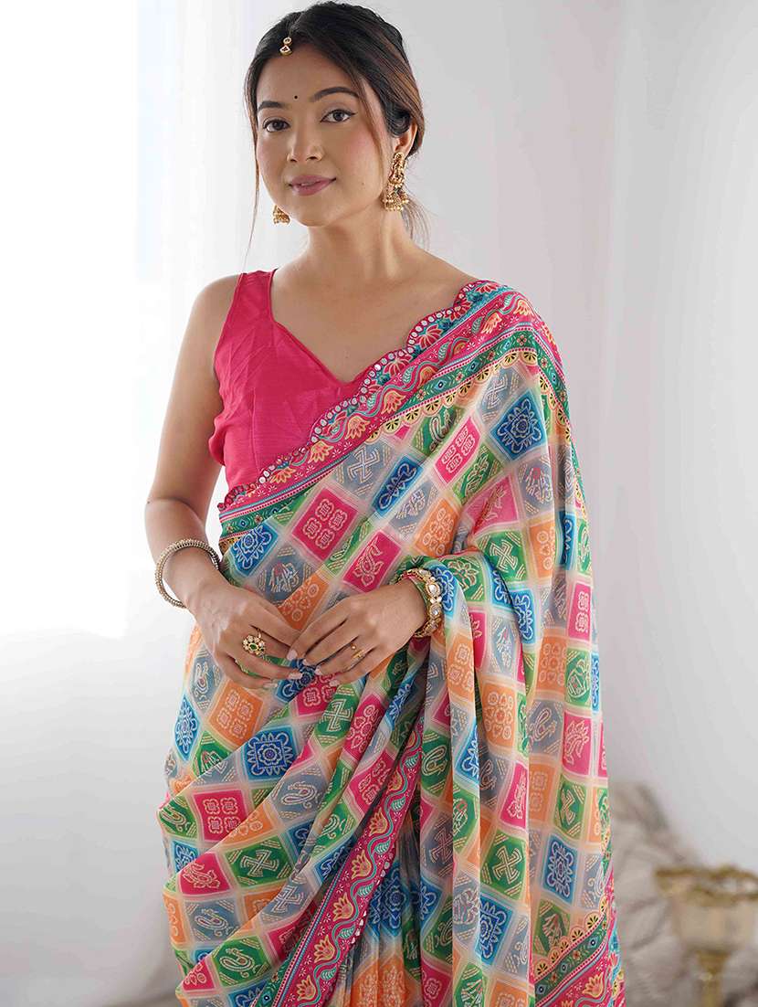 women printed casual wear saree with blouse - 22275454 -  Standard Image - 4