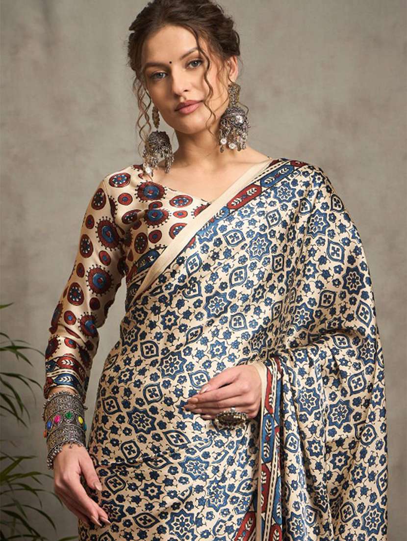 women printed casual wear saree with blouse - 22275539 -  Standard Image - 4