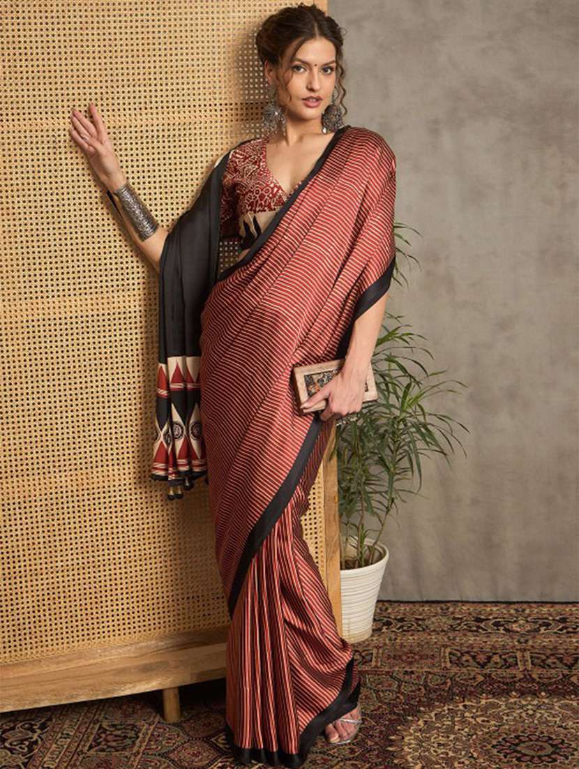 women printed casual wear saree with blouse - 22275542 -  Standard Image - 1