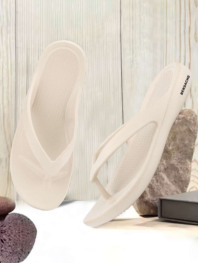 women solid slip on flip flop