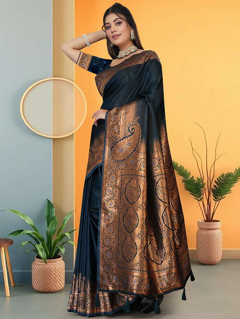 women solid with bordered saree with blouse - 22275912 -  Standard Image - 1