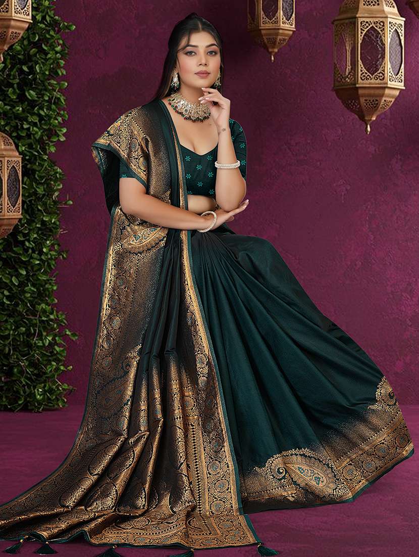 women solid with bordered saree with blouse - 22275913 -  Standard Image - 1