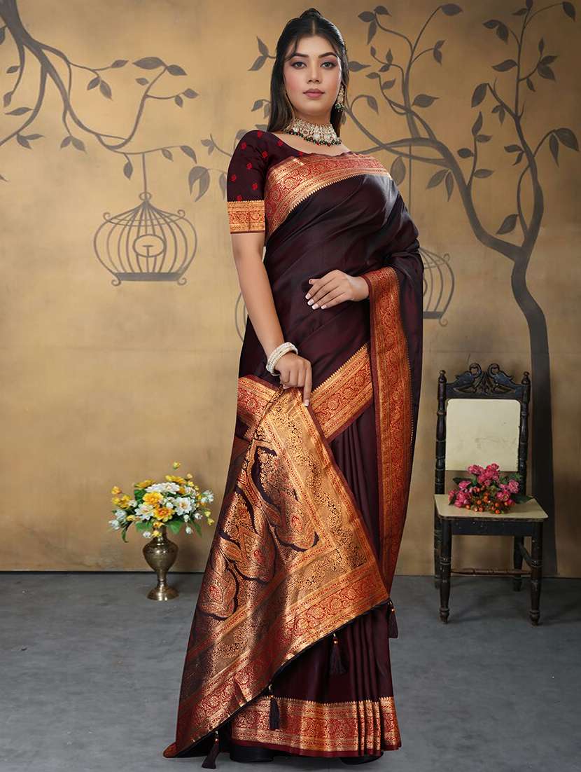 women solid with bordered saree with blouse - 22275917 -  Standard Image - 1