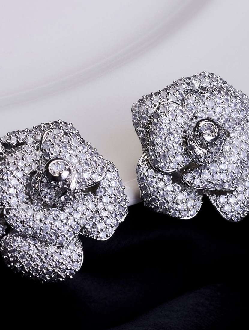 women brass floral studs earring - 22277915 -  Standard Image - 1