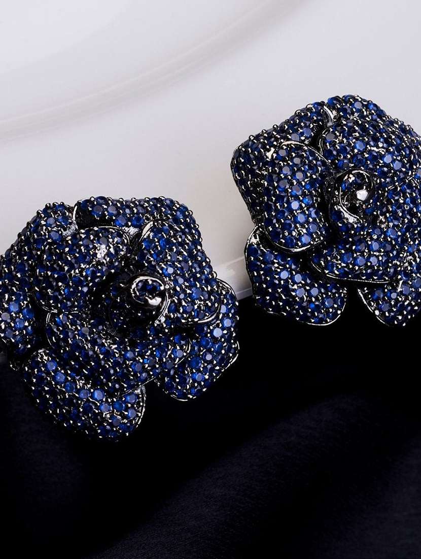 women brass floral studs earring - 22277925 -  Standard Image - 1