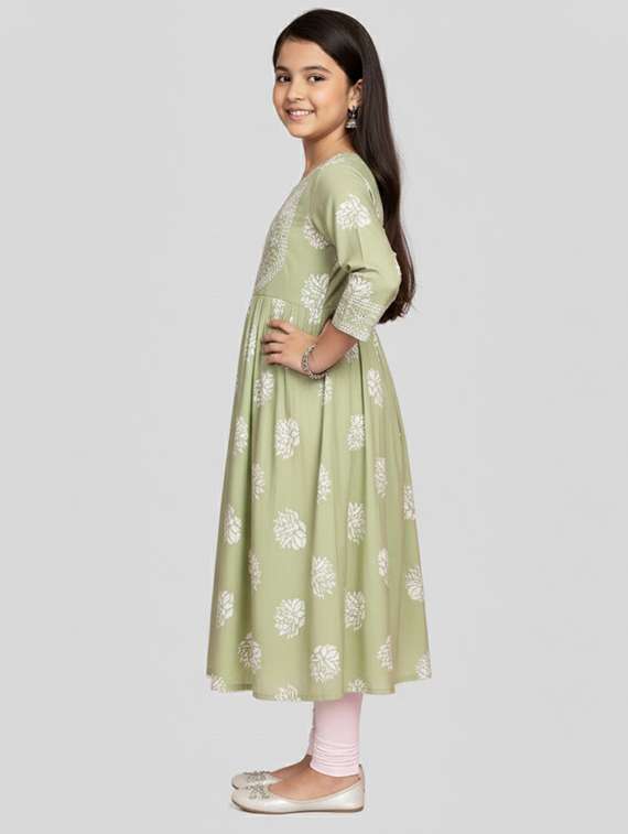 girls printed three quarter sleeve kurta - 22278315 -  Standard Image - 1