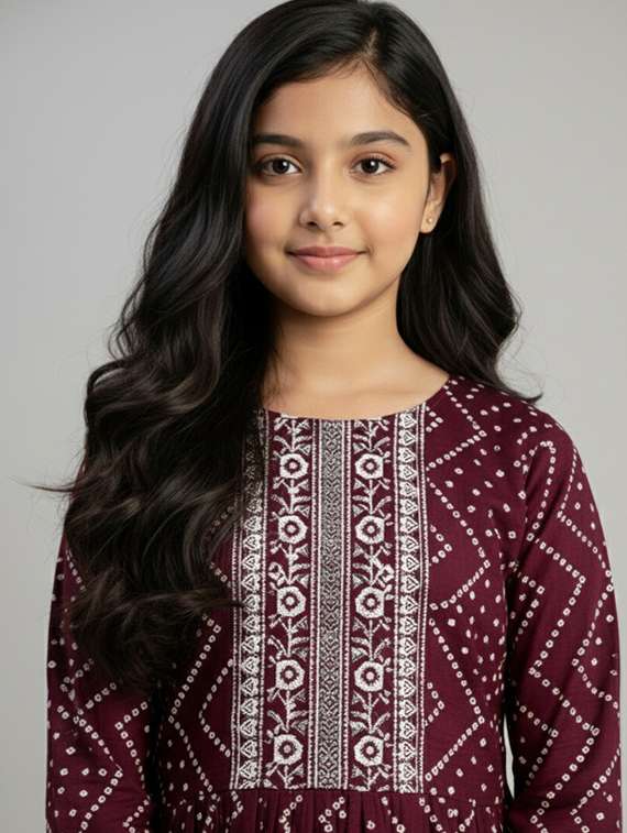 Girls Printed Three Quarter Sleeve Kurta - 22278370 -  Standard Image - 1