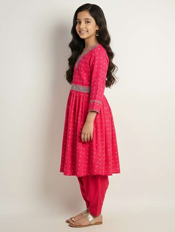 girls printed three quarter sleeve kurta - 22278372 -  Standard Image - 1