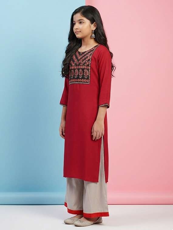 women three quarter sleeve kurta - 22278379 -  Standard Image - 1