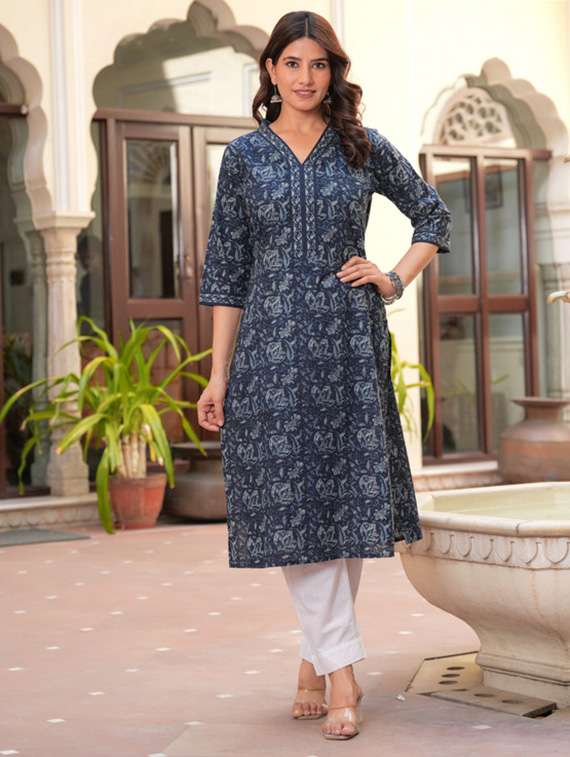 women printed three quarter sleeve straight kurta