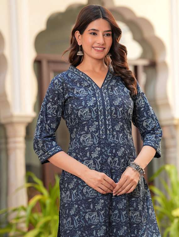 women printed three quarter sleeve straight kurta - 22278427 -  Standard Image - 4