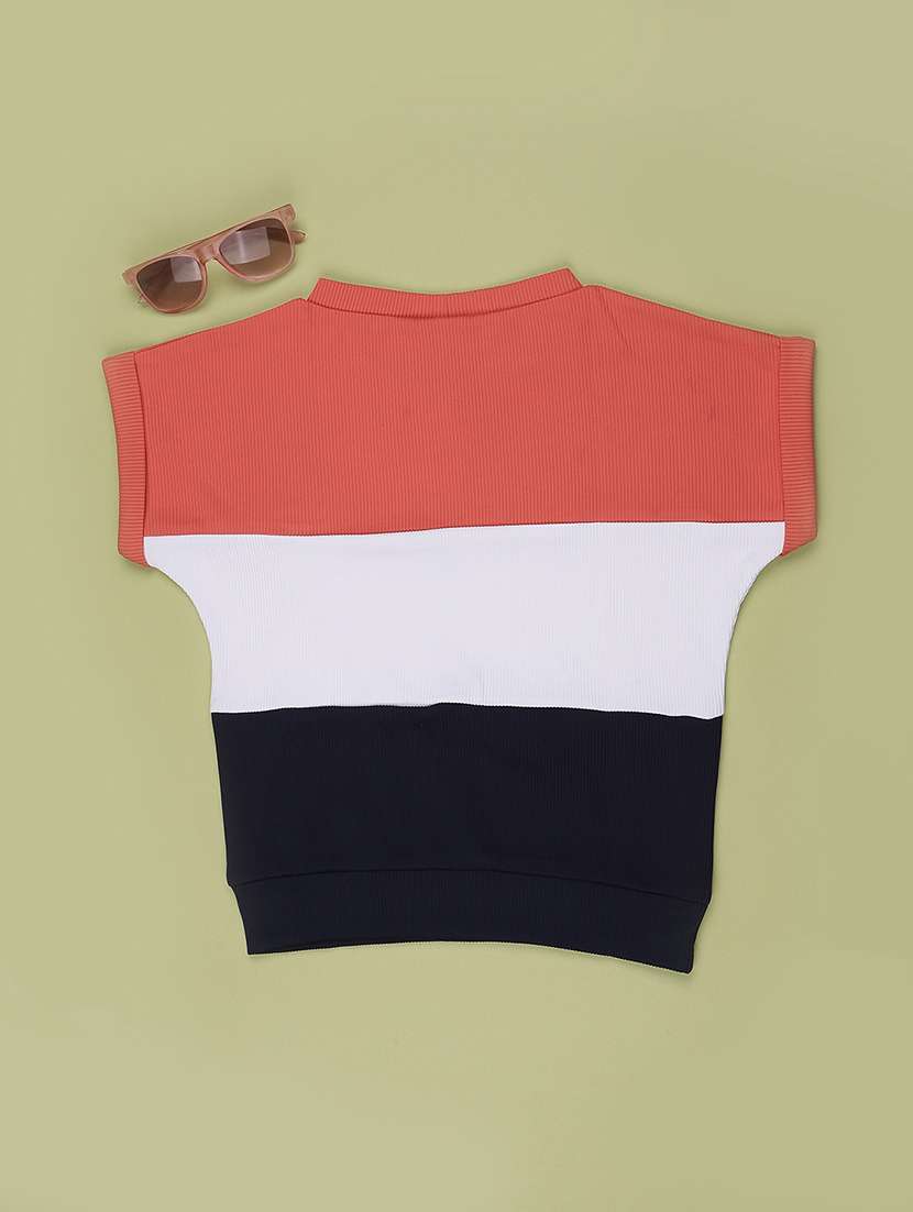 Girls Colourblocked Round Neck Regulatr Fit Tee - 22278596 -  Standard Image - 1