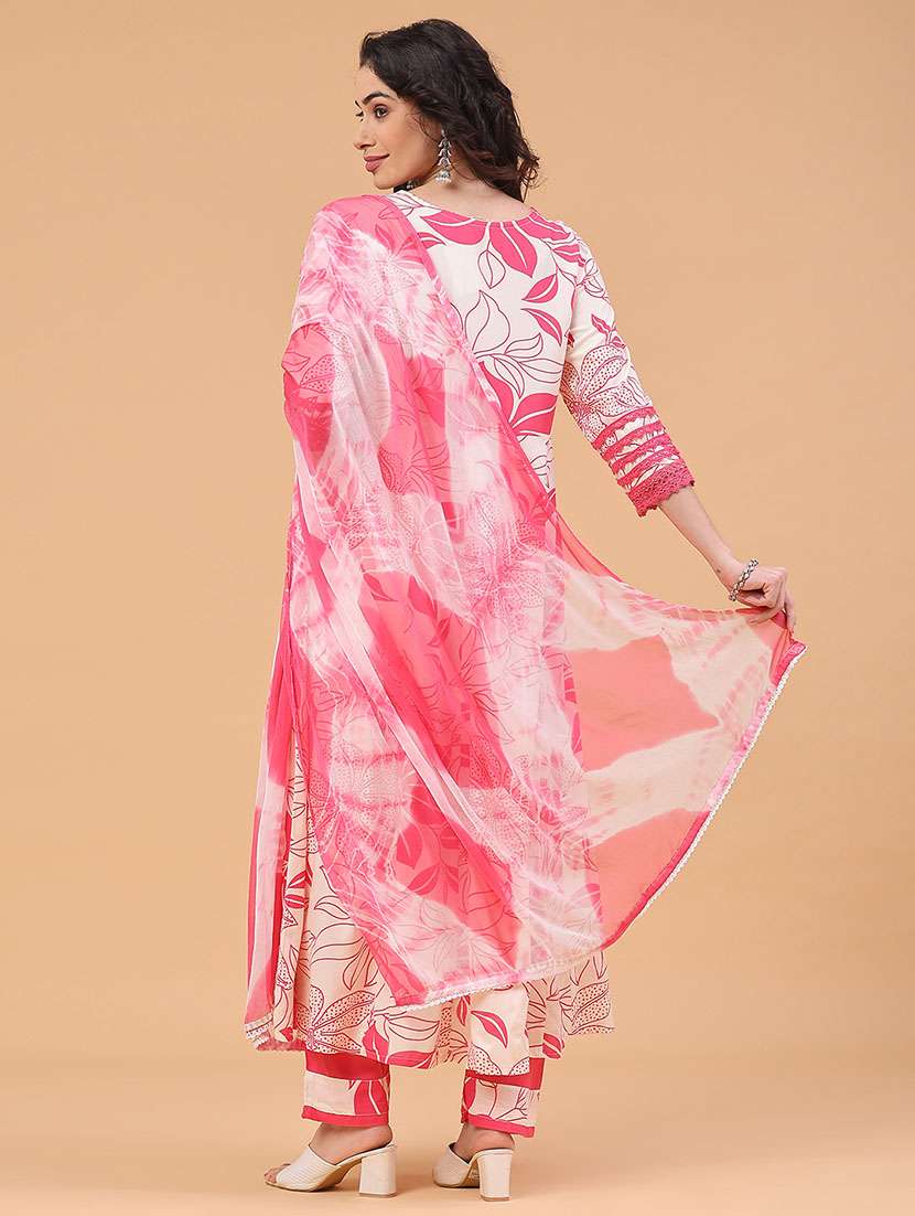 women floral three quarter sleeve kurta pant with dupatta set - 22279011 -  Standard Image - 4
