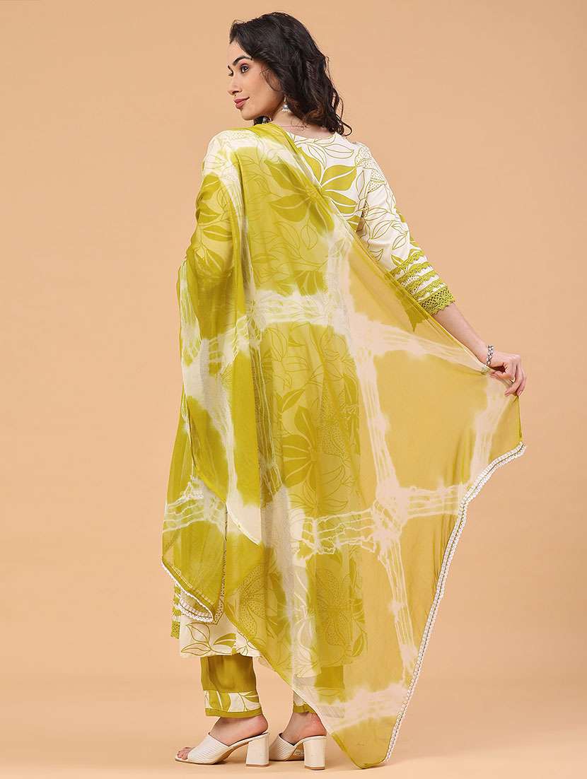 women floral three quarter sleeve kurta pant with dupatta set - 22279012 -  Standard Image - 4