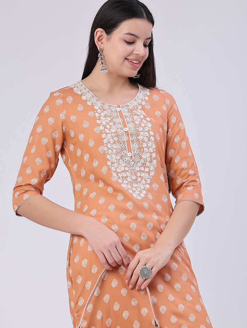 Girls Printed Three Quarter Sleeves Kurta And Pant Set - 22279018 -  Standard Image - 4