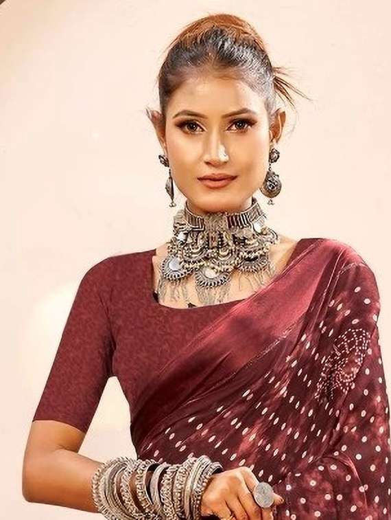 women printed casual wear saree with blouse - 22279033 -  Standard Image - 1