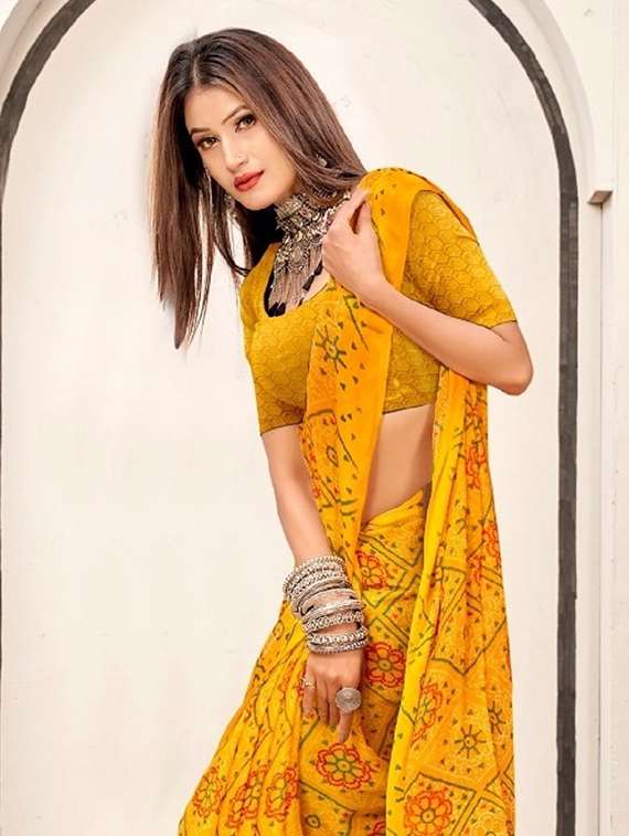 women printed casual wear saree with blouse - 22279036 -  Standard Image - 1