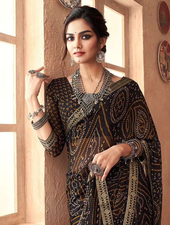 women printed casual wear saree with blouse - 22279049 -  Standard Image - 1