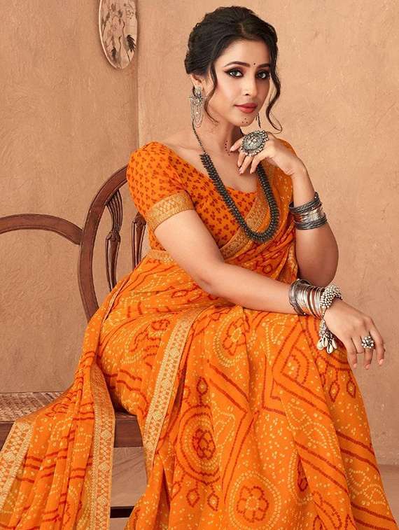 women printed casual wear saree with blouse - 22279056 -  Standard Image - 1