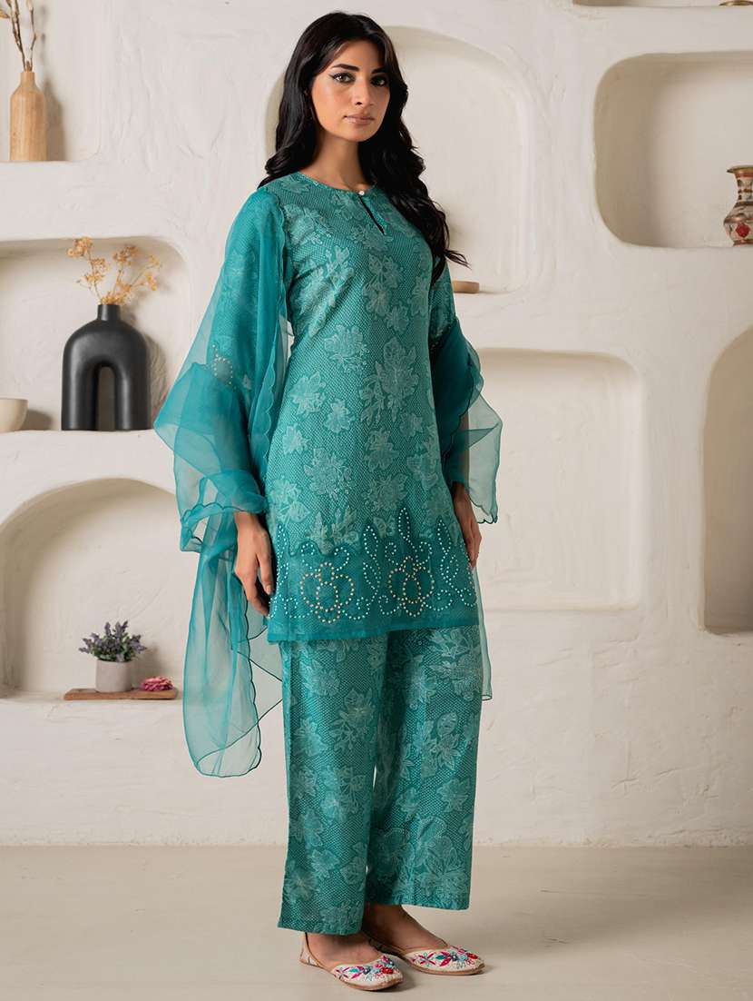 women floral three quarter sleeve kurta pant with dupatta set - 22279284 -  Standard Image - 1