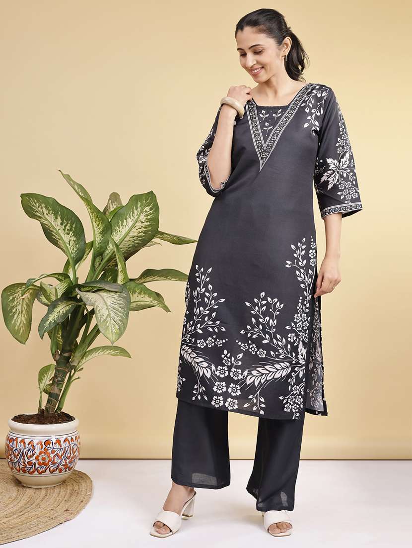 women printed three quarter sleeve kurta pant set - 22280381 -  Standard Image - 4