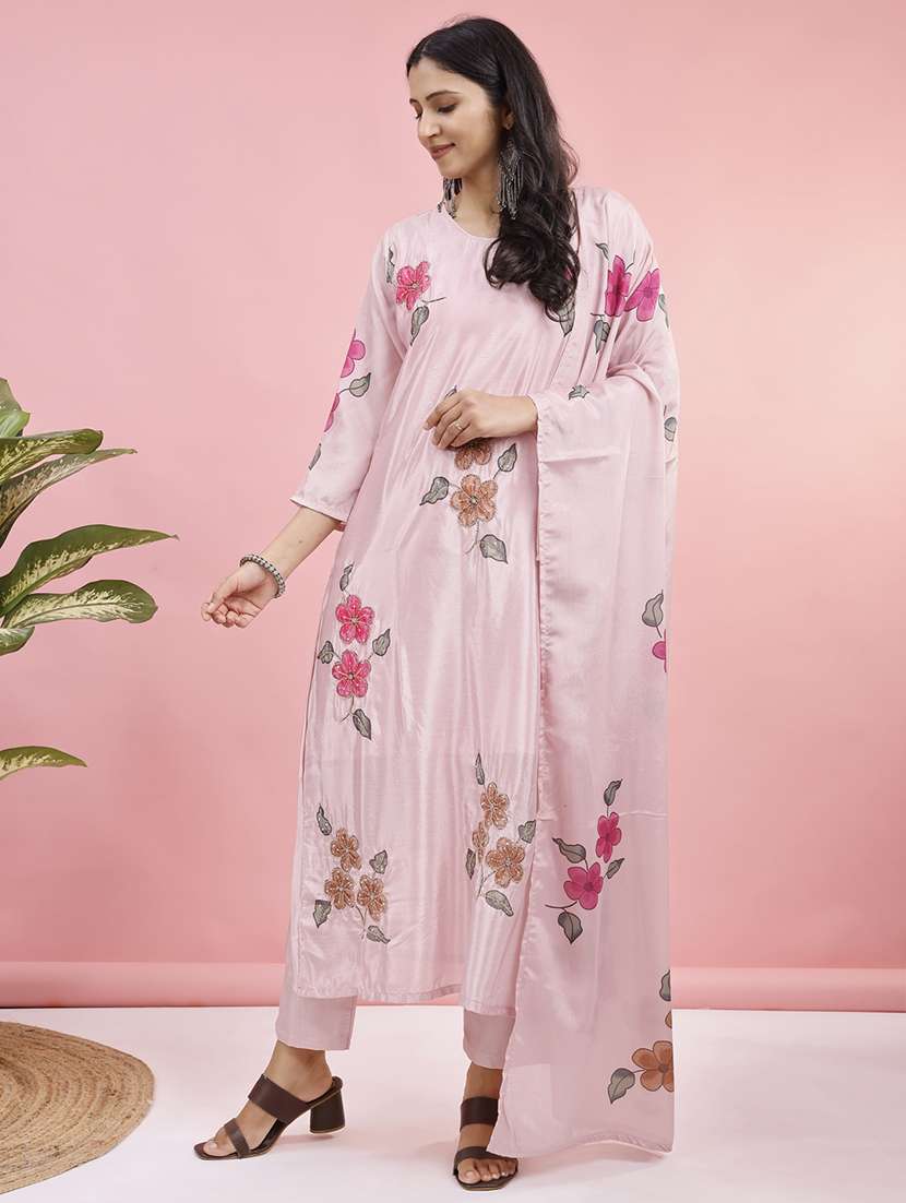 women floral three quarter sleeve kurta pant with dupatta set - 22280442 -  Standard Image - 4