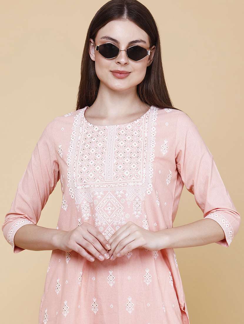 Women Printed Three Quarter Sleeves Straight Kurta - 22280576 -  Standard Image - 1