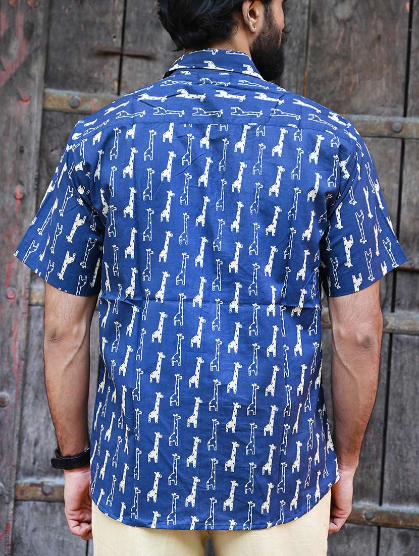 men printed collared short sleeve casual shirt - 22280772 -  Standard Image - 1