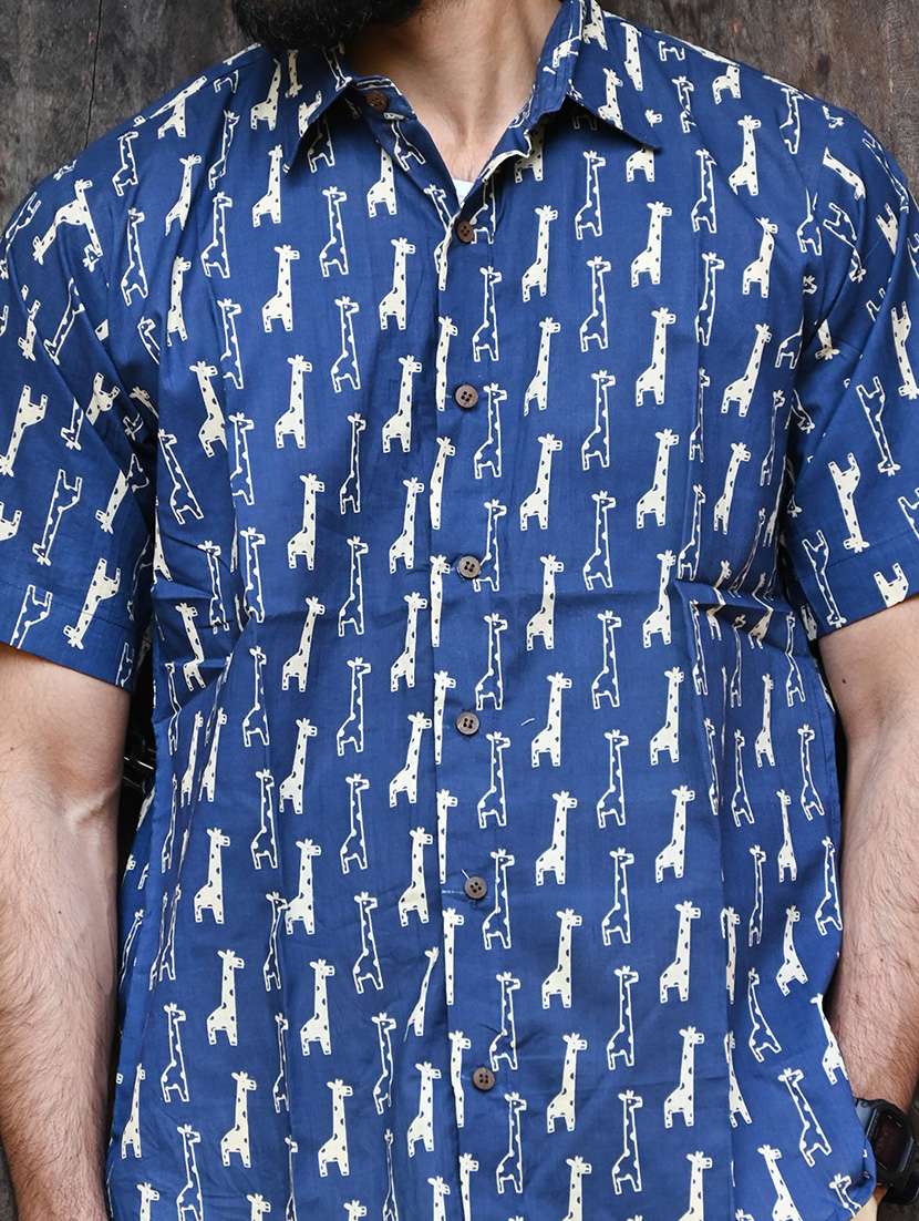 men printed collared short sleeve casual shirt - 22280772 -  Standard Image - 4
