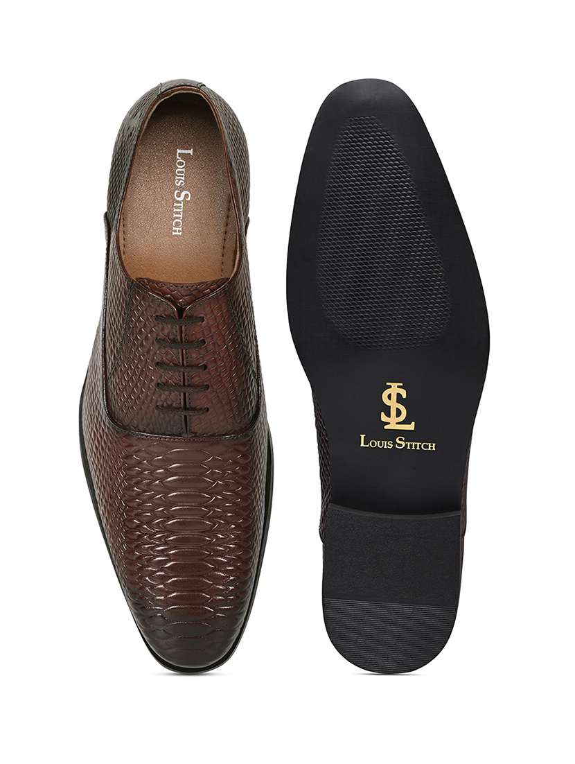 men textured lace-up derbies - 22281040 -  Standard Image - 4