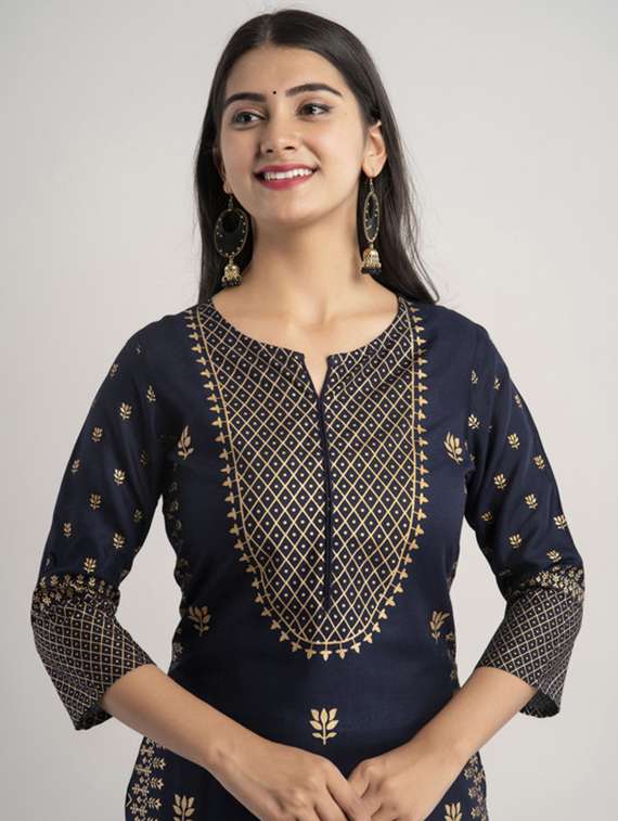 women printed three quartrer sleeve straight kurta - 22281177 -  Standard Image - 4