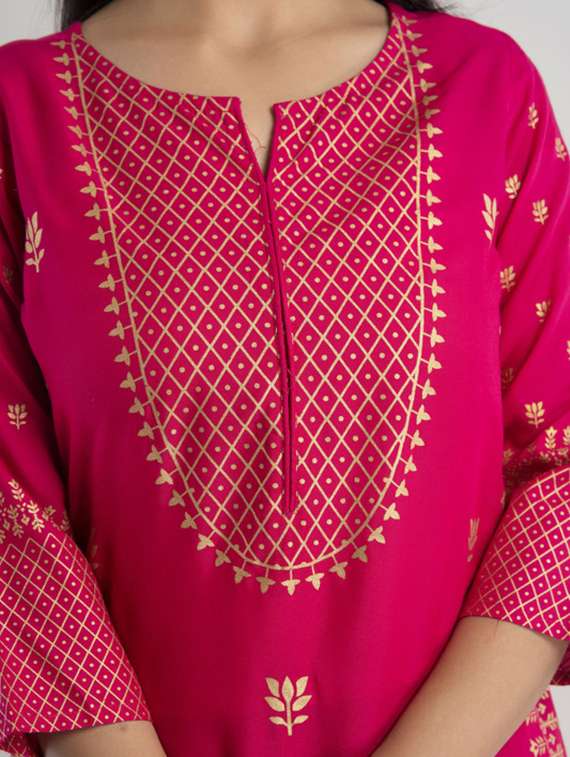 women printed three quarter sleeve straight kurta - 22281184 -  Standard Image - 4